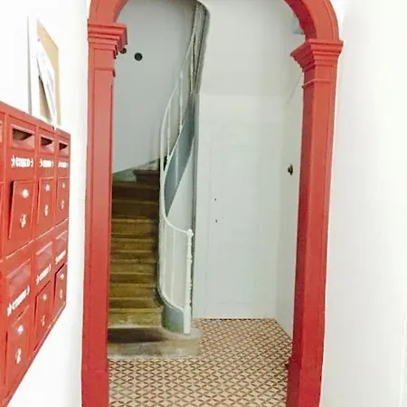 Pen-arts Apartment- Principe Real Garden - Bairro Alto Apartamento