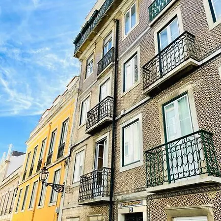 Pen-arts Apartment- Principe Real Garden - Bairro Alto Apartment