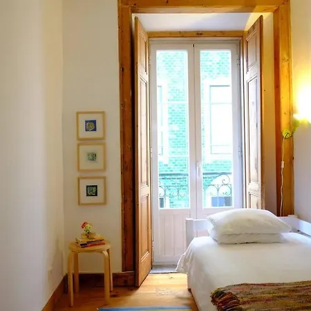 Pen-arts Apartment- Principe Real Garden - Bairro Alto * Lisbon